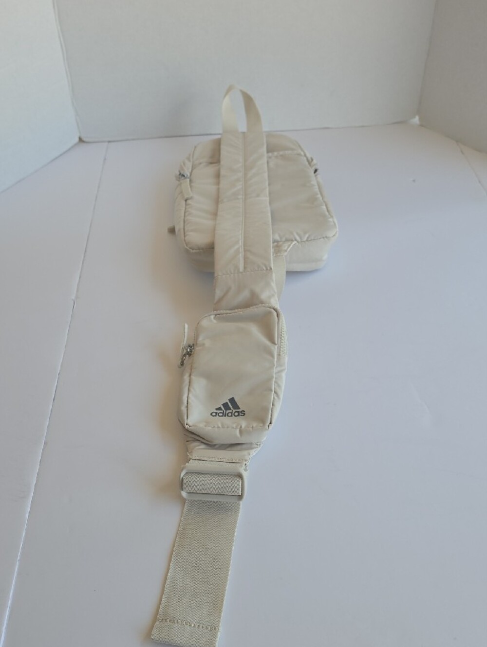 Adidas Essentials Sling Crossbody Bag Beige Multi Pocket Strap Pouch - Picture 8 of 13